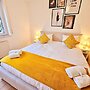 Bright 2 bedrooms flat w parking&balcont