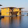 Hausboot in Kroeslin am Bodden