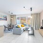 One-bedroom Apartment by the sea