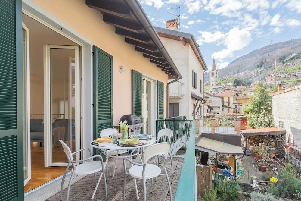 Ponente Balcony & Garden by Rent all Como