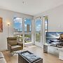 Stylish 2BR Near Dodgers Stadium by Oneluxstay