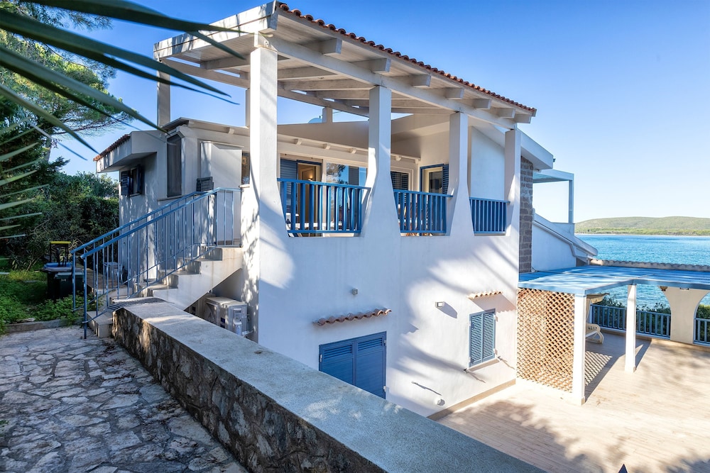 Sardinia Re - Porto Conte Bay Terrace