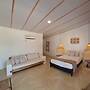 Aiwa Hotel