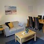6 Guests - Parking - Patio - Near Coast