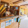 Los Amigos Nest Hostel