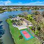 Waterfront Pool Pickleball Basket Sleeps 18
