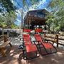 Howler Jungle House