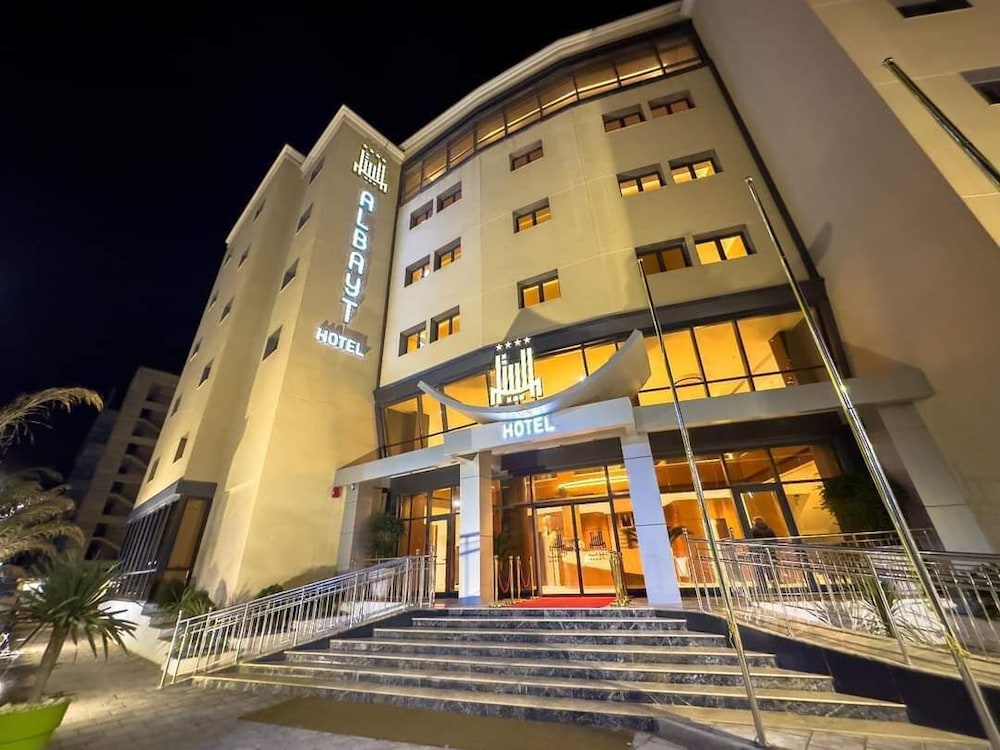 Al Bayt Hotel