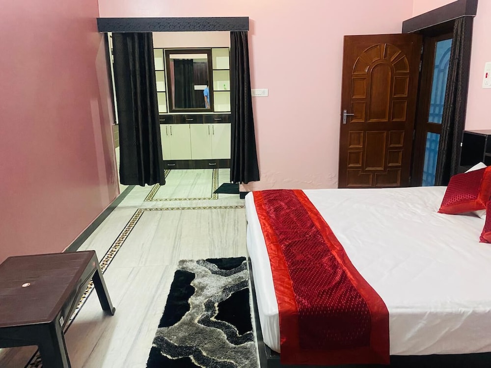 Hotel Raj Shree Palace