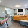 Family Friendly: Modern Apt in Fort Washington