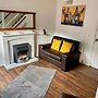 Cosy Contractors Retreat in Batley - Sleeps 3