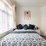 1 Bed-sleeps 4-free Parking-30 Min to Central Ldn