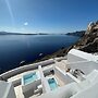 You and Me Suites Oia