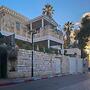 Luxury Boutique Property
