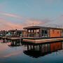 Hausboot am See