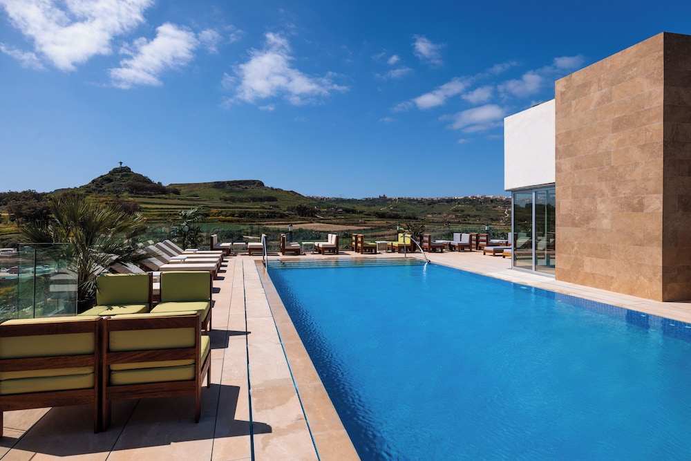 Reef Hotel & Spa