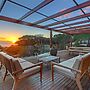 Sea View 3bed Apt w Pool Near Beaches Glen Sunsets