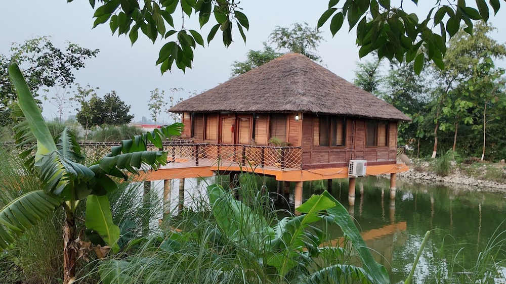 Jungle Heritage Resort