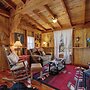 Texas Sawmill Cabin W/hot-tub, Pet-friendly, Minutes to Downtown!