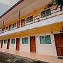 Rockwood house Resort and Thai massage