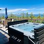 Hch1475 - Heavenly Lake View Retreat 5 Bedroom Home