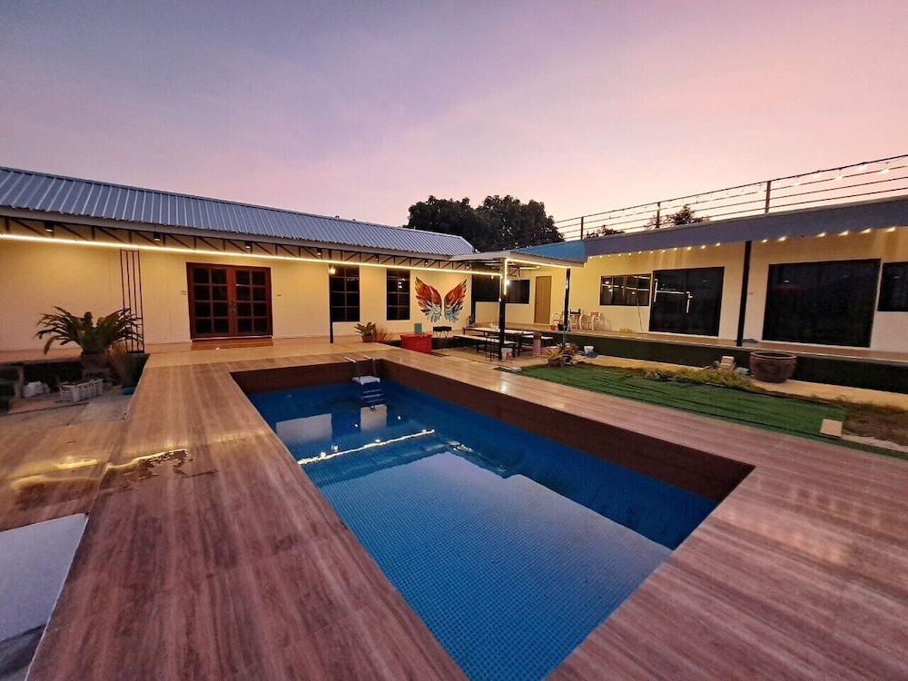 Lsarl Pool Villa