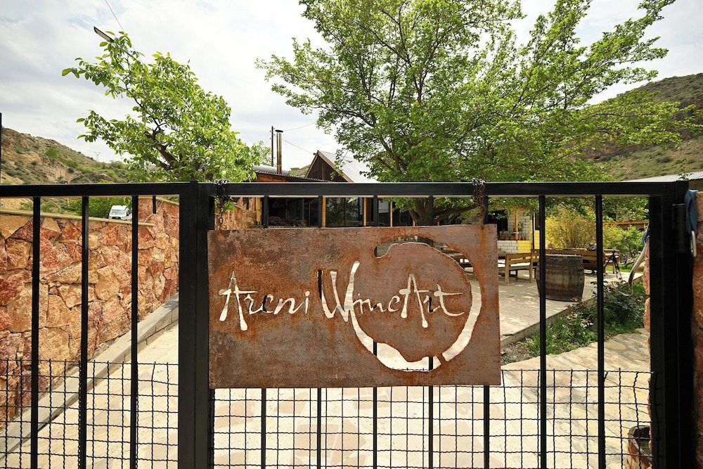 Areni Wine Art