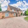 6 Bed House - Sleeps 11 - Pets - Garden - Parking
