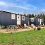 Shepherd's Hut Near Cotswolds & Sky Dive Fun