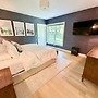 Modern 3b3b Country House and Barn on Quiet Road