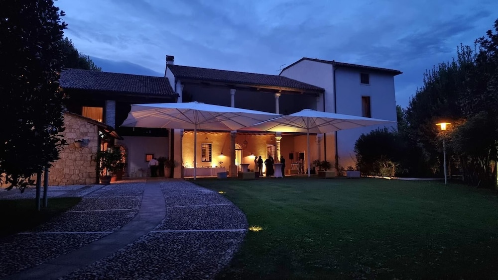 Villa Valmarana De Toni-Dimora Storica