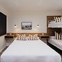 Coomera Lodge Hotel