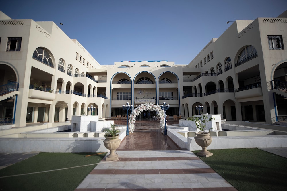 oriental grand plaza