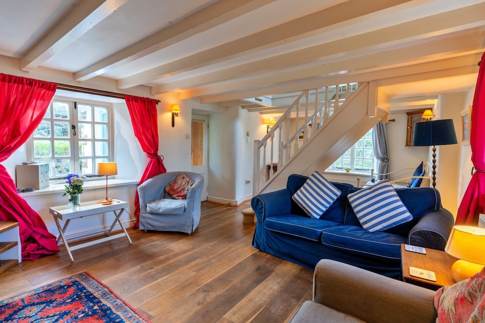 Rural Cottage Near Beaches and Coast, No Deposit