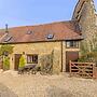 Spacious Cottage in North Cheriton, No Deposit