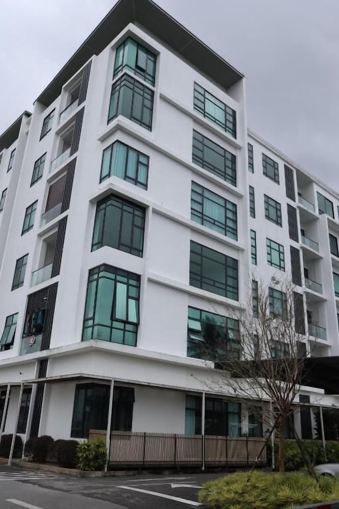 Zen66 Roxy Serviced Apartment