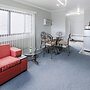 Charming Room w/ Private Bath & Wi-fi in Brownstown!