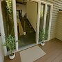 Beautiful House with Yard in Bellevue