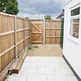Apartmentsleeps2-patio-parking-petsok-orpington