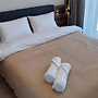 Kunigiskes Apt- Sleeps 4 - Pool & Hot Tub