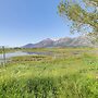 Sierra Nevada Mtn Views: Gardnerville Getaway