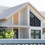 Songmee Pool Villa Nikompattana