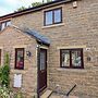 8 Wharfedale Mews