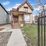 Detroit Getaway: 2-bedroom Apartment for 7 & Wifi