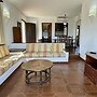 3 Bedroom Holiday Home Near the Beach