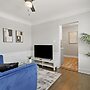Chic 2BR Apt in Skokie - Elm 3A
