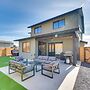 Hot Tub & Water Views: Vantage Family Retreat