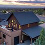 Brasada Ranch Retreat w/ Hot Tub + Views Resort Access w/ Pools, Horse