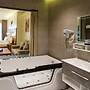 W-Suites Al Souda
