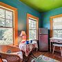 Half-mi to Dtwn: Cozy Roanoke Apt!